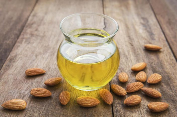 aceite de almendras 4 Consejos para mejorar la salud de tu piel